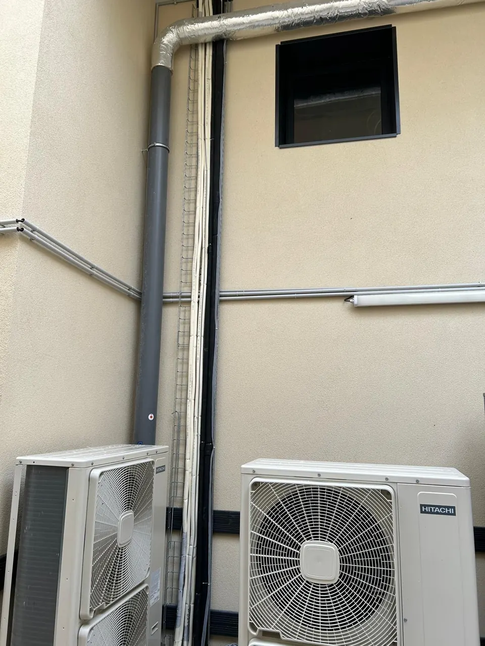 Liaison frigorifique isolée posée en façade